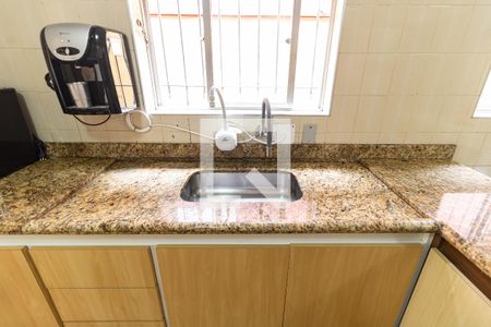 Casa à venda com 167m², 4 quartos e 4 vagas Casa à venda com 167m², 4 quartos e 4 vagasCozinha