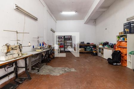 Casa à venda com 167m², 4 quartos e 4 vagas Casa à venda com 167m², 4 quartos e 4 vagasSalão