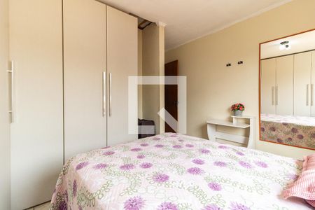 Casa à venda com 167m², 4 quartos e 4 vagas Casa à venda com 167m², 4 quartos e 4 vagasQuarto 2