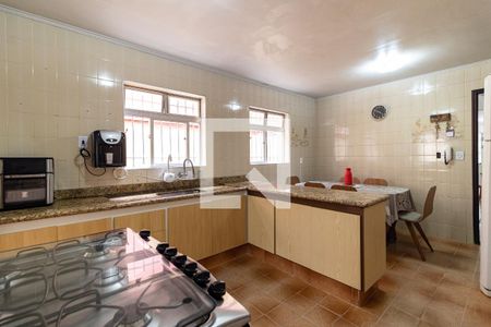 Casa à venda com 167m², 4 quartos e 4 vagas Casa à venda com 167m², 4 quartos e 4 vagasCozinha