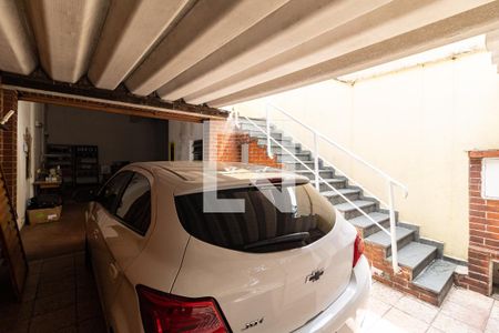 Casa à venda com 167m², 4 quartos e 4 vagas Casa à venda com 167m², 4 quartos e 4 vagasGaragem