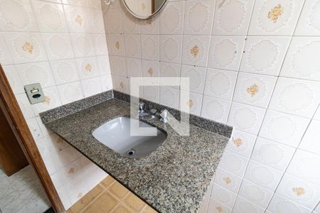 Casa à venda com 167m², 4 quartos e 4 vagas Casa à venda com 167m², 4 quartos e 4 vagasBanheiro da Suíte