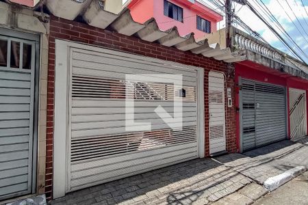 Casa à venda com 167m², 4 quartos e 4 vagas Casa à venda com 167m², 4 quartos e 4 vagasFachada