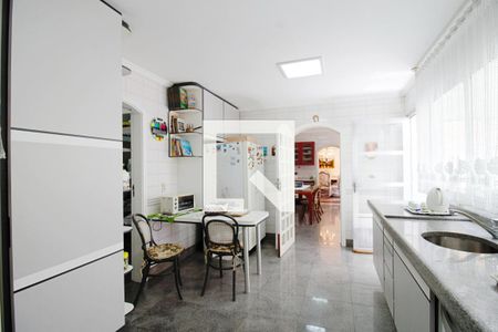 Casa à venda com 600m², 5 quartos e 4 vagas