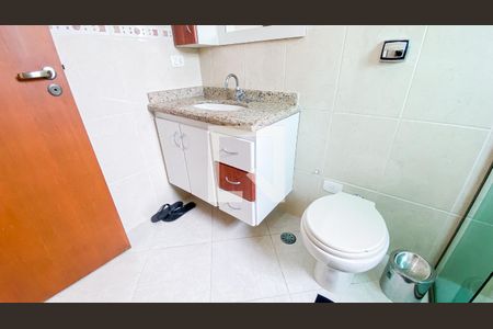 Casa à venda com 560m², 6 quartos e 25 vagas Casa à venda com 560m², 6 quartos e 25 vagasCasa 2 - Banheiro da Suite