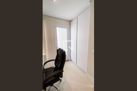 Casa à venda com 560m², 6 quartos e 25 vagas Casa à venda com 560m², 6 quartos e 25 vagasEscritório