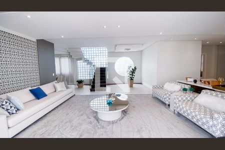 Casa à venda com 560m², 6 quartos e 25 vagas Casa à venda com 560m², 6 quartos e 25 vagasSala - Sala de Estar - Sala de Jantar