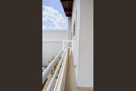 Casa à venda com 560m², 6 quartos e 25 vagas Casa à venda com 560m², 6 quartos e 25 vagasCasa 2 - Varanda da Suite