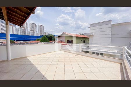 Casa à venda com 560m², 6 quartos e 25 vagas Casa à venda com 560m², 6 quartos e 25 vagasCasa 2 - Varanda da Suite