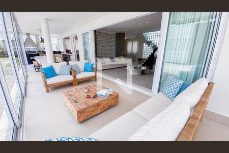 Casa à venda com 560m², 6 quartos e 25 vagas Casa à venda com 560m², 6 quartos e 25 vagasVaranda gourmet