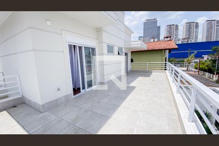 Casa à venda com 560m², 6 quartos e 25 vagas Casa à venda com 560m², 6 quartos e 25 vagasVaranda Suíte 3