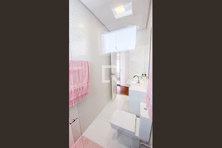 Casa à venda com 560m², 6 quartos e 25 vagas Casa à venda com 560m², 6 quartos e 25 vagasBanheiro da Suíte 4