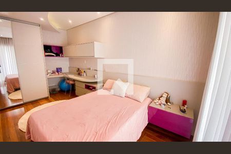 Casa à venda com 560m², 6 quartos e 25 vagas Casa à venda com 560m², 6 quartos e 25 vagasSuíte 3