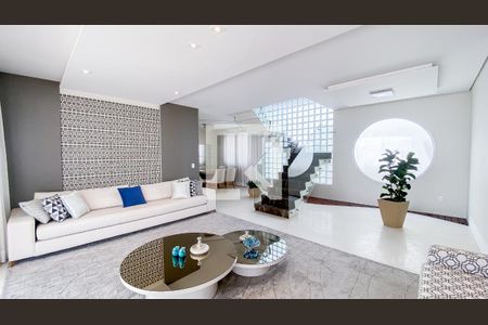 Casa à venda com 560m², 6 quartos e 25 vagas Casa à venda com 560m², 6 quartos e 25 vagasSala - Sala de Estar - Sala de Jantar