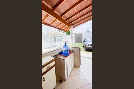 Casa à venda com 560m², 6 quartos e 25 vagas Casa à venda com 560m², 6 quartos e 25 vagasÁrea de Serviço