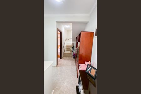 Casa à venda com 560m², 6 quartos e 25 vagas Casa à venda com 560m², 6 quartos e 25 vagasCorredor