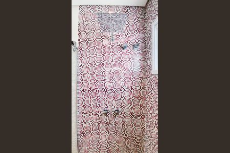 Casa à venda com 560m², 6 quartos e 25 vagas Casa à venda com 560m², 6 quartos e 25 vagasBanheiro da Suíte 4