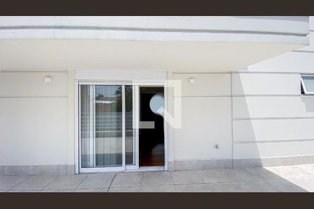 Casa à venda com 560m², 6 quartos e 25 vagas Casa à venda com 560m², 6 quartos e 25 vagasVaranda da Suite 1