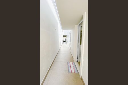 Casa à venda com 560m², 6 quartos e 25 vagas Casa à venda com 560m², 6 quartos e 25 vagasCorredor - Quintal