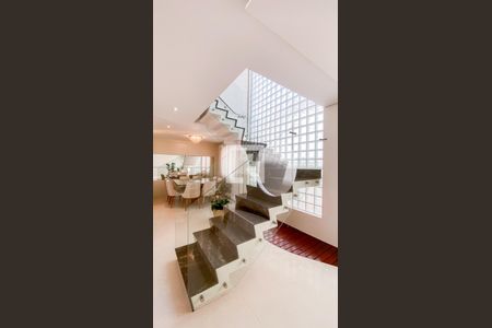 Casa à venda com 560m², 6 quartos e 25 vagas Casa à venda com 560m², 6 quartos e 25 vagasSala - Sala de Estar - Sala de Jantar