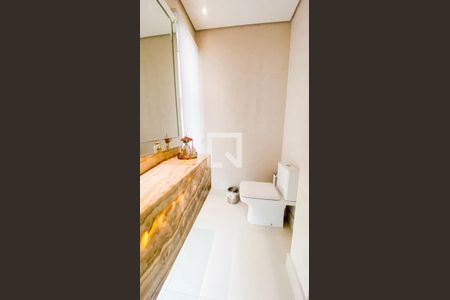 Casa à venda com 560m², 6 quartos e 25 vagas Casa à venda com 560m², 6 quartos e 25 vagasLavabo