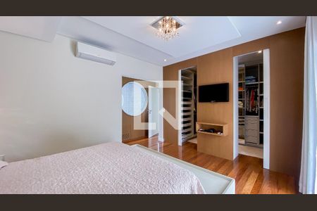 Casa à venda com 560m², 6 quartos e 25 vagas Casa à venda com 560m², 6 quartos e 25 vagasSuíte 1