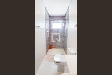 Casa à venda com 560m², 6 quartos e 25 vagas Casa à venda com 560m², 6 quartos e 25 vagasBanheiro da Suíte 3