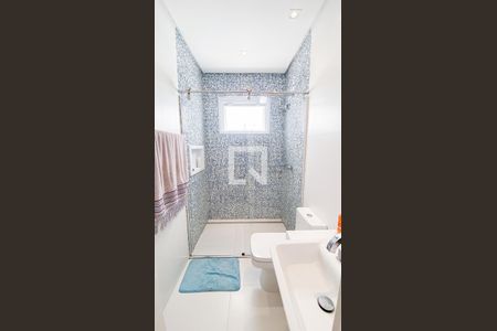 Casa à venda com 560m², 6 quartos e 25 vagas Casa à venda com 560m², 6 quartos e 25 vagasBanheiro da Suíte 2