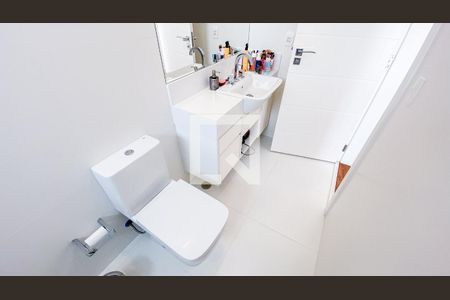 Casa à venda com 560m², 6 quartos e 25 vagas Casa à venda com 560m², 6 quartos e 25 vagasBanheiro da Suíte 3