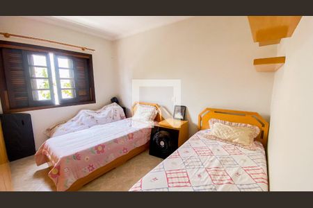 Casa à venda com 560m², 6 quartos e 25 vagas Casa à venda com 560m², 6 quartos e 25 vagasCasa 2 Quarto