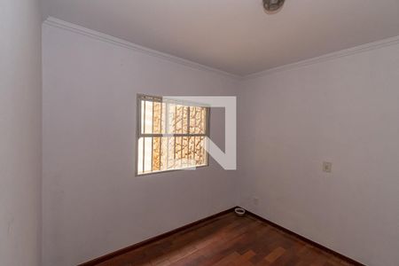 Casa à venda com 190m², 4 quartos e 3 vagas Casa à venda com 190m², 4 quartos e 3 vagasQuarto 2