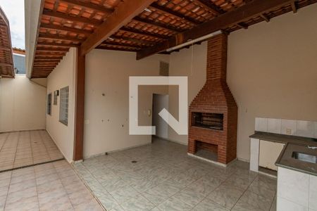 Casa à venda com 190m², 4 quartos e 3 vagas Casa à venda com 190m², 4 quartos e 3 vagasQuintal