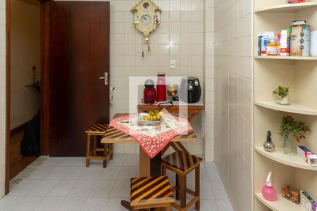 Apartamento à venda com 80m², 2 quartos e 1 vagaCozinha - Armários