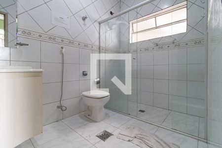 Casa à venda com 207m², 7 quartos e 4 vagasBanheiro da suíte 1