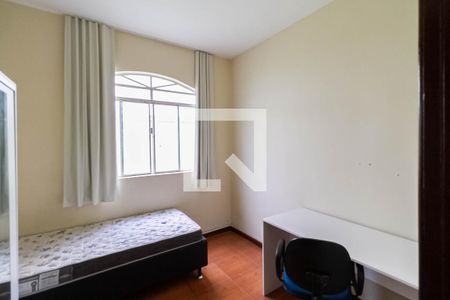 Casa à venda com 207m², 7 quartos e 4 vagasQuarto 2