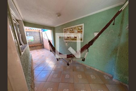 Casa à venda com 260m², 4 quartos e 2 vagas