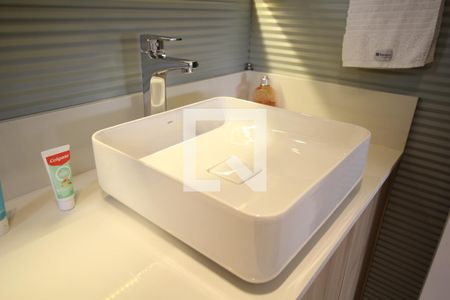 Apartamento à venda com 124m², 2 quartos e 3 vagasBanheiro da Suite 2