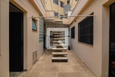 Casa à venda com 180m², 3 quartos e 4 vagas Casa à venda com 180m², 3 quartos e 4 vagasÁrea comun