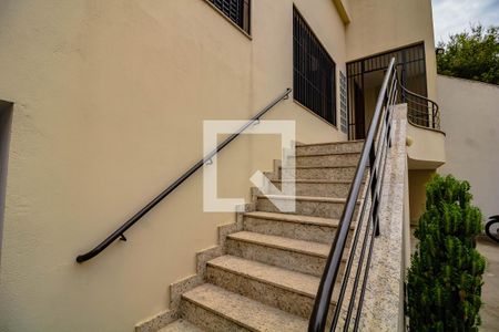 Casa à venda com 180m², 3 quartos e 4 vagas Casa à venda com 180m², 3 quartos e 4 vagasGaragem