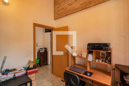 Casa à venda com 180m², 3 quartos e 4 vagas Casa à venda com 180m², 3 quartos e 4 vagasQuarto