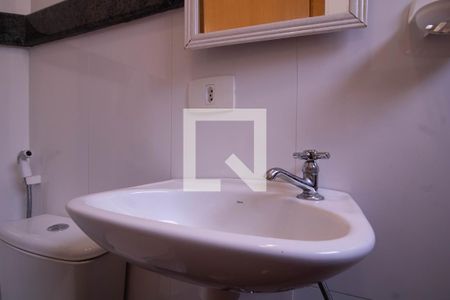 Casa à venda com 180m², 3 quartos e 4 vagas Casa à venda com 180m², 3 quartos e 4 vagasBanheiro