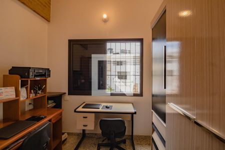 Casa à venda com 180m², 3 quartos e 4 vagas Casa à venda com 180m², 3 quartos e 4 vagasQuarto