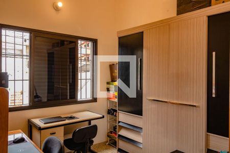 Casa à venda com 180m², 3 quartos e 4 vagas Casa à venda com 180m², 3 quartos e 4 vagasQuarto