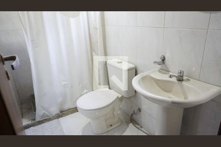 Casa à venda com 245m², 4 quartos e 5 vagasSuíte 2