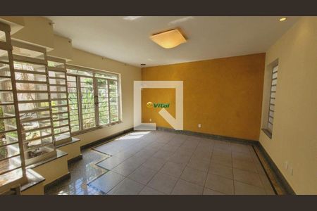 Casa à venda com 300m², 4 quartos e 4 vagas
