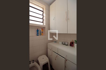Casa à venda com 360m², 3 quartos e 3 vagas Casa à venda com 360m², 3 quartos e 3 vagasBanheiro