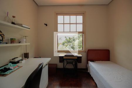 Casa à venda com 360m², 3 quartos e 3 vagas Casa à venda com 360m², 3 quartos e 3 vagasQuarto 1