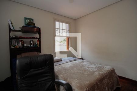 Casa à venda com 360m², 3 quartos e 3 vagas Casa à venda com 360m², 3 quartos e 3 vagasQuarto 3