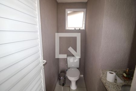 Casa de condomínio à venda com 180m², 3 quartos e 2 vagasLavabo