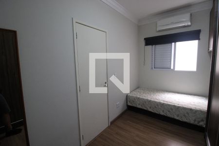 Casa de condomínio à venda com 180m², 3 quartos e 2 vagasQuarto 2